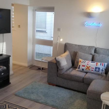 The Picture House Stylish Apartment In Fowey Bagian luar foto