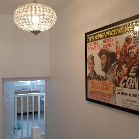 The Picture House Stylish Apartment In Fowey Bagian luar foto