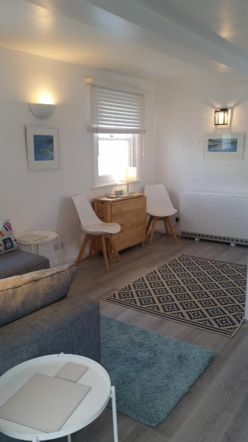 The Picture House Stylish Apartment In Fowey Bagian luar foto