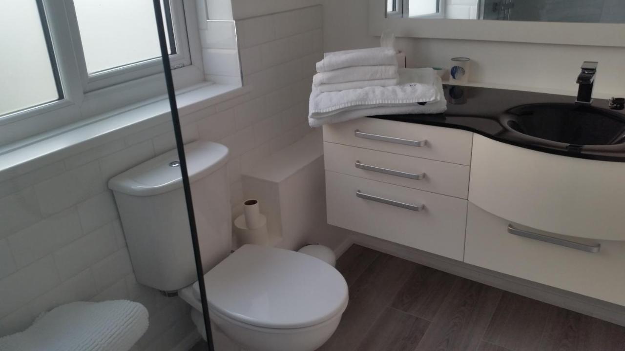 The Picture House Stylish Apartment In Fowey Bagian luar foto